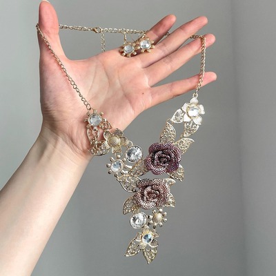 Vintage古着 Medieval rhinestone flowers套装