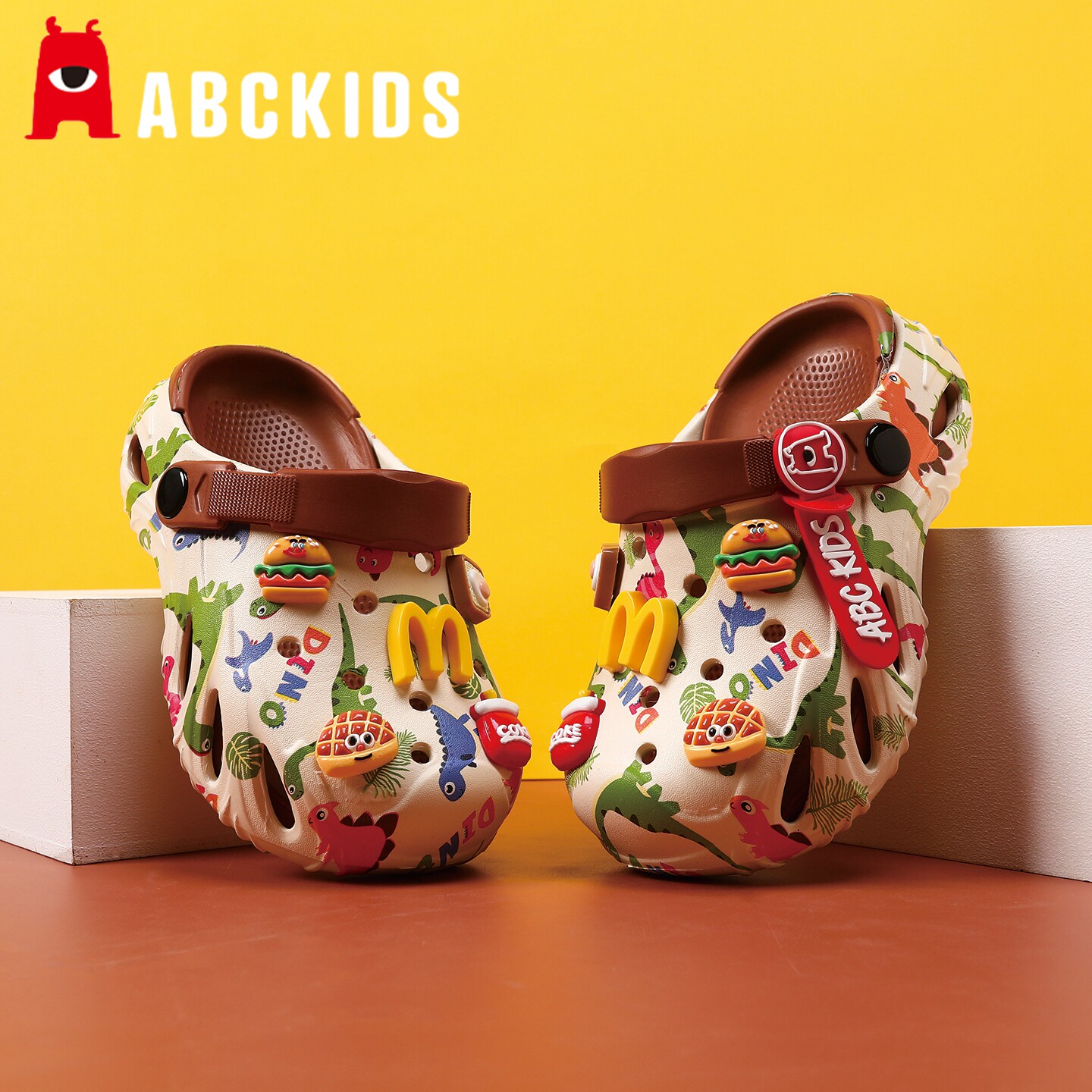 abc儿童洞洞鞋男童拖鞋夏季新款防滑软底青少年小孩男孩沙滩凉鞋