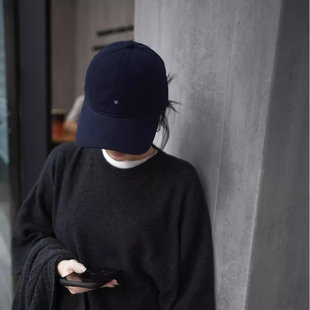 灰色棒球帽简约女显脸小2025新款百搭纯色男大脸大头围超好看帽子