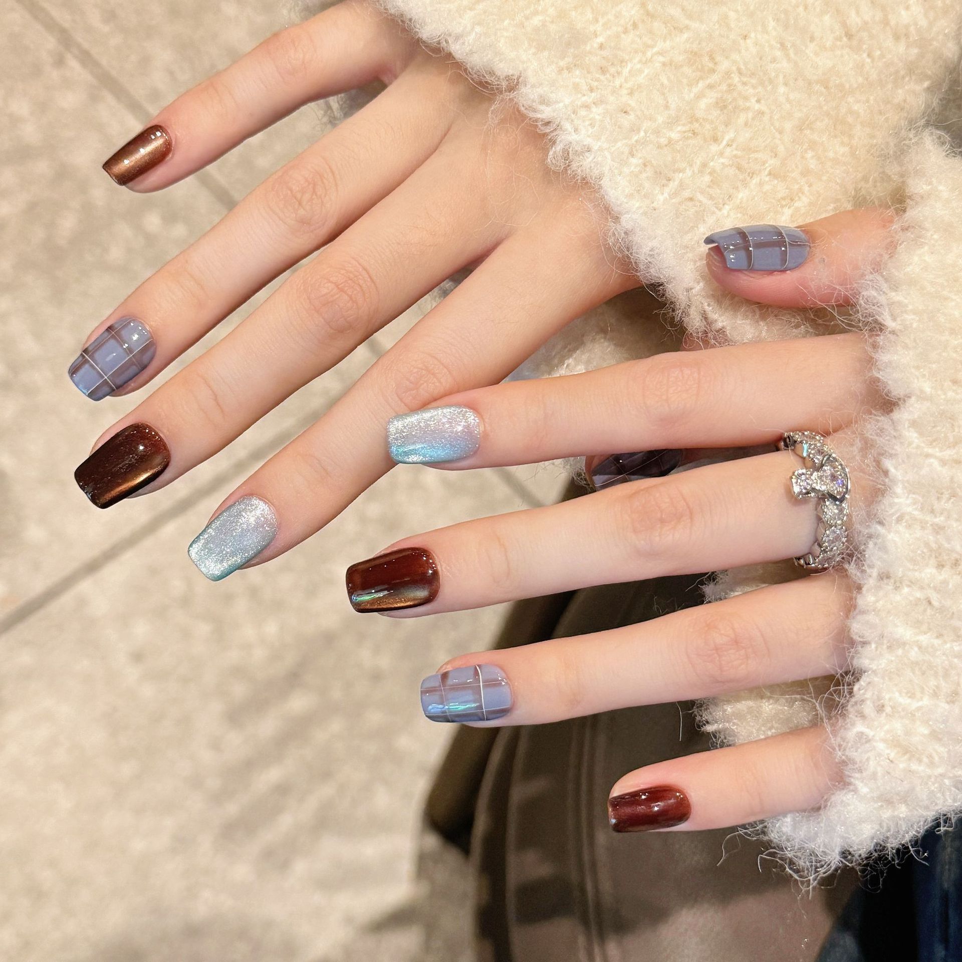 【英伦学院】秋季新款蓝色手绘格子显白猫眼手工穿戴甲轻奢光疗美