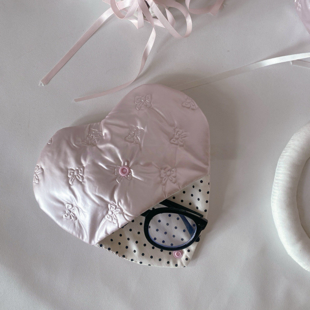 韩系ins风粉色蝴蝶结搭扣布艺眼镜收纳包少女心可爱防水墨镜盒子