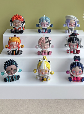 白色亚克力阶梯式收纳盲盒手办模型玩具陈列架桌面多层香水展示架