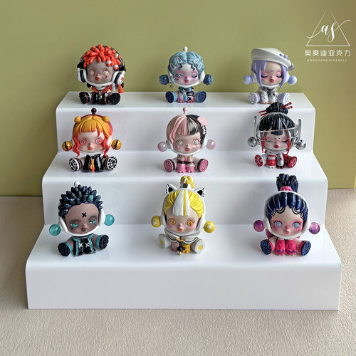白色亚克力阶梯式收纳盲盒手办模型玩具陈列架桌面多层香水展示架