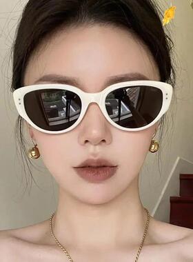 白色猫眼辣妹风拍照太阳镜女墨镜