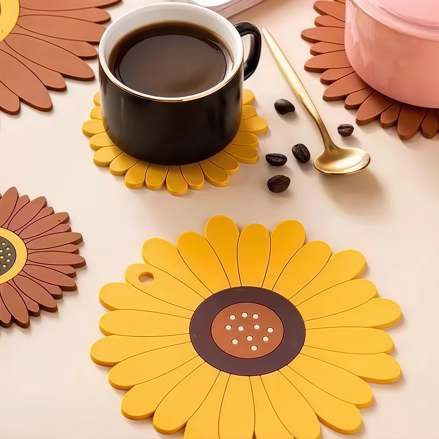 创意向日葵家用餐具隔热垫耐高温花型盘子餐桌防烫碗水壶杯胶餐垫