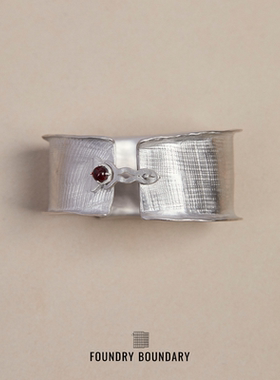 FOUNDRYBOUNDARY布纹开合宽手镯