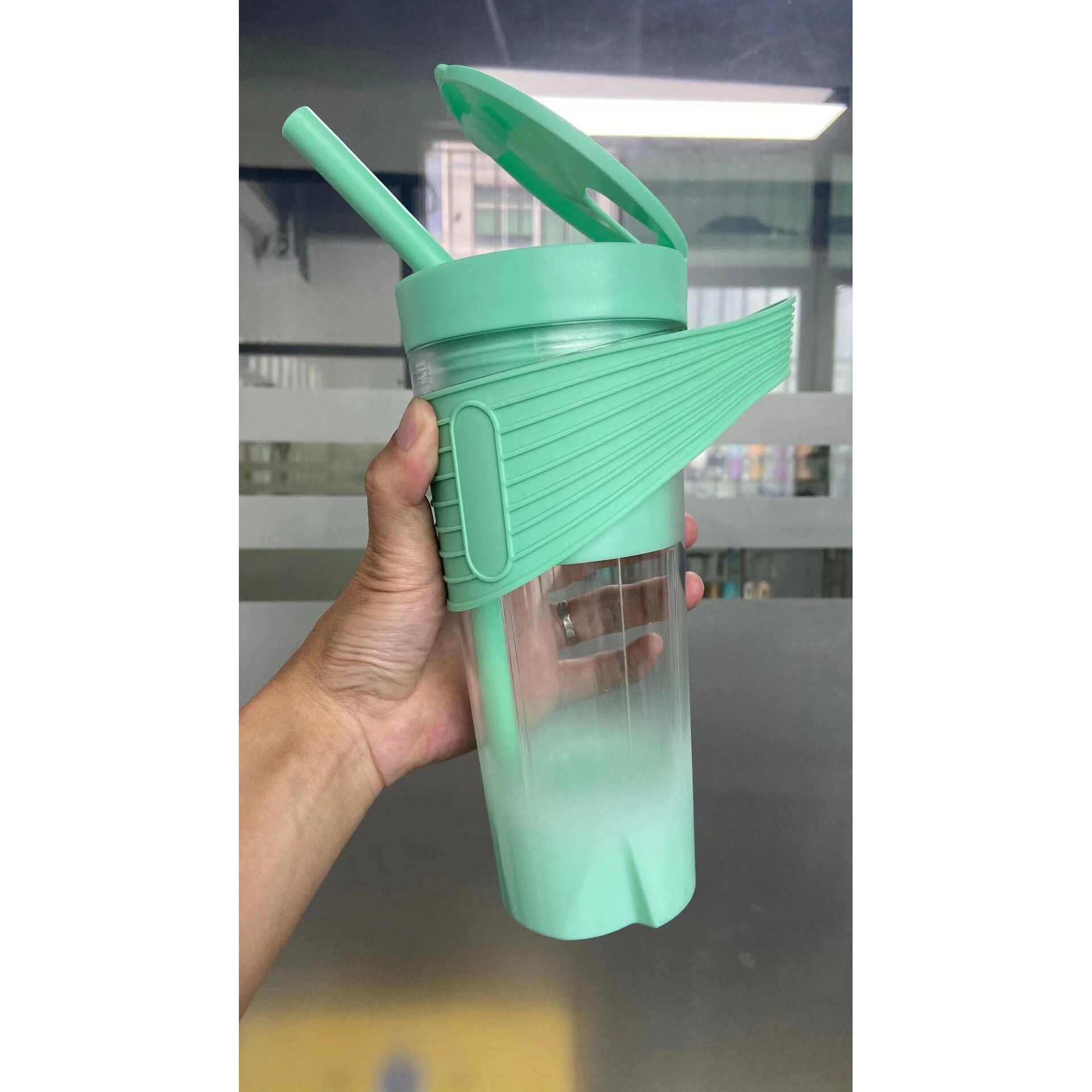usb充电小型榨汁杯便携式榨汁机 家用迷你电动炸水果汁机