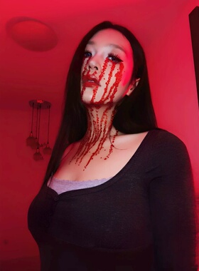 哭泣血泪！万圣节脸贴cos血泪妆