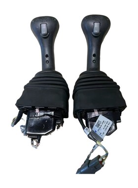 山猫全新操纵杆总成件号：7395940，0815000-001，0815000-002