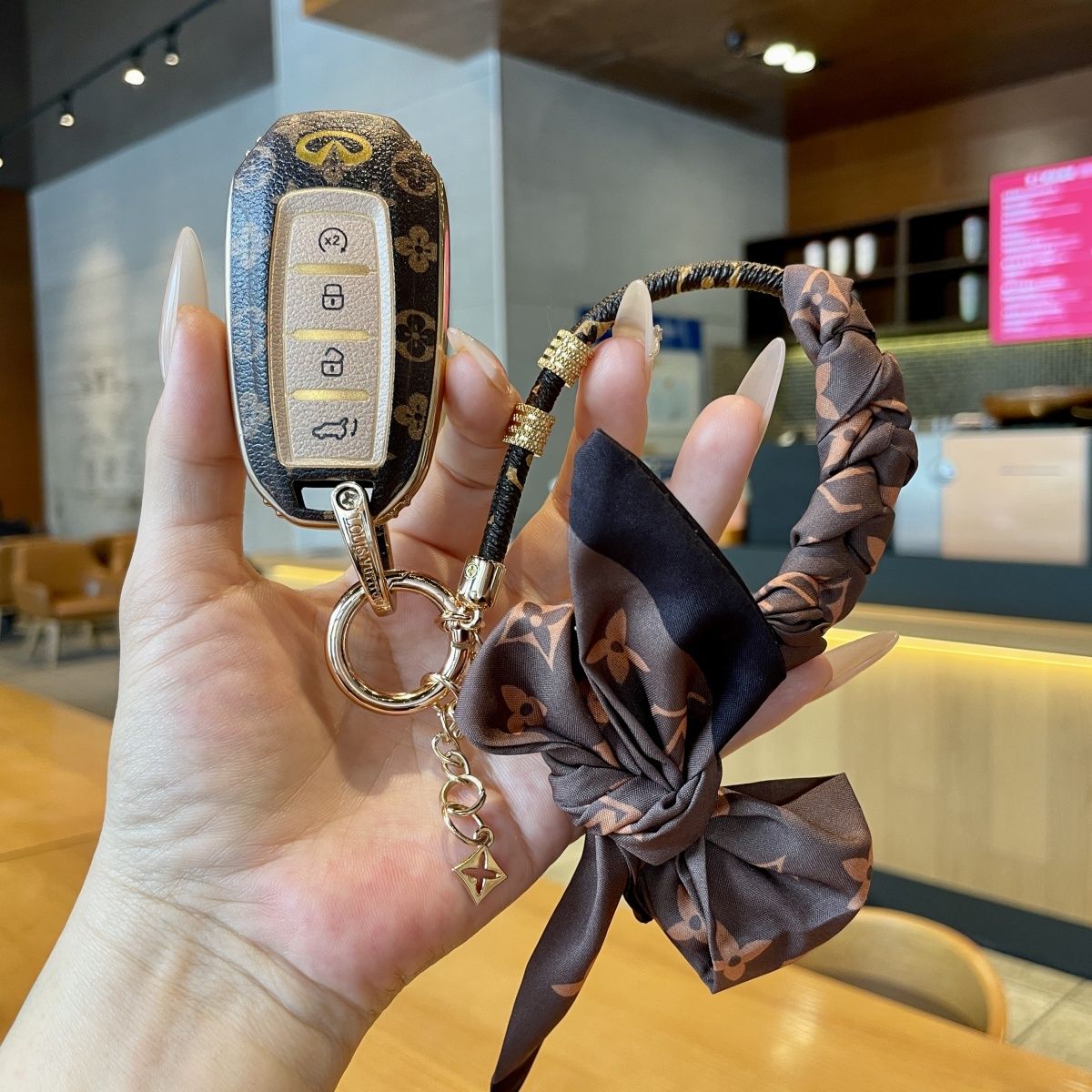 适用英菲尼迪钥匙套Q50L/QC50/Q70L/QX60/Q50/QX70/QX30车G25扣壳