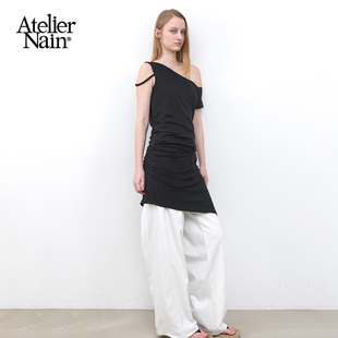 Atelier Nain2026年夏季新款不对称露肩连衣裙女轻奢风褶皱设计感