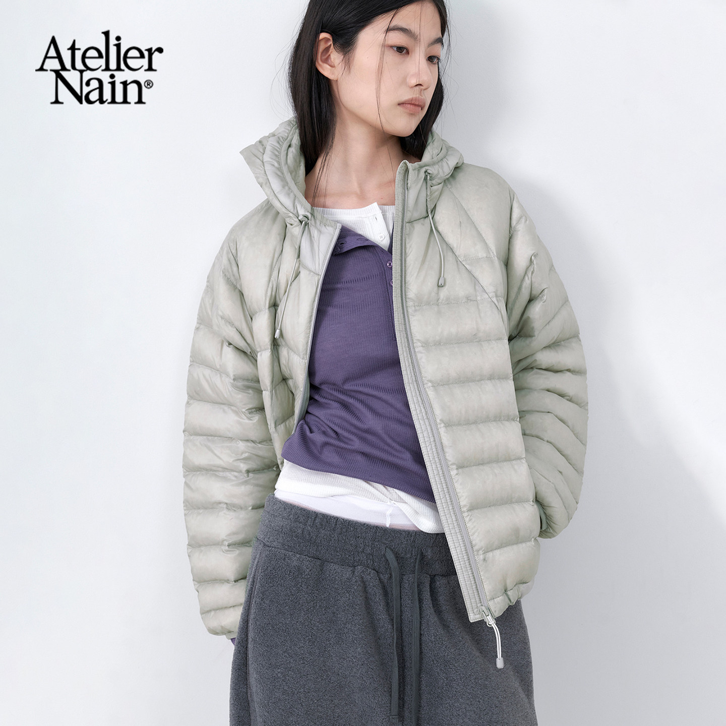 Atelier Nain2026年冬季新款轻薄连帽羽绒服女韩版经典短款外套