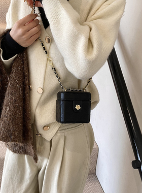 爆款超火精致mini盒子小包包女2025新款高级感轻奢小众链条斜挎包