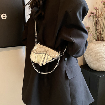 高级感时尚亮面马鞍包包女2025新款精致mini手提百搭洋气斜跨小包