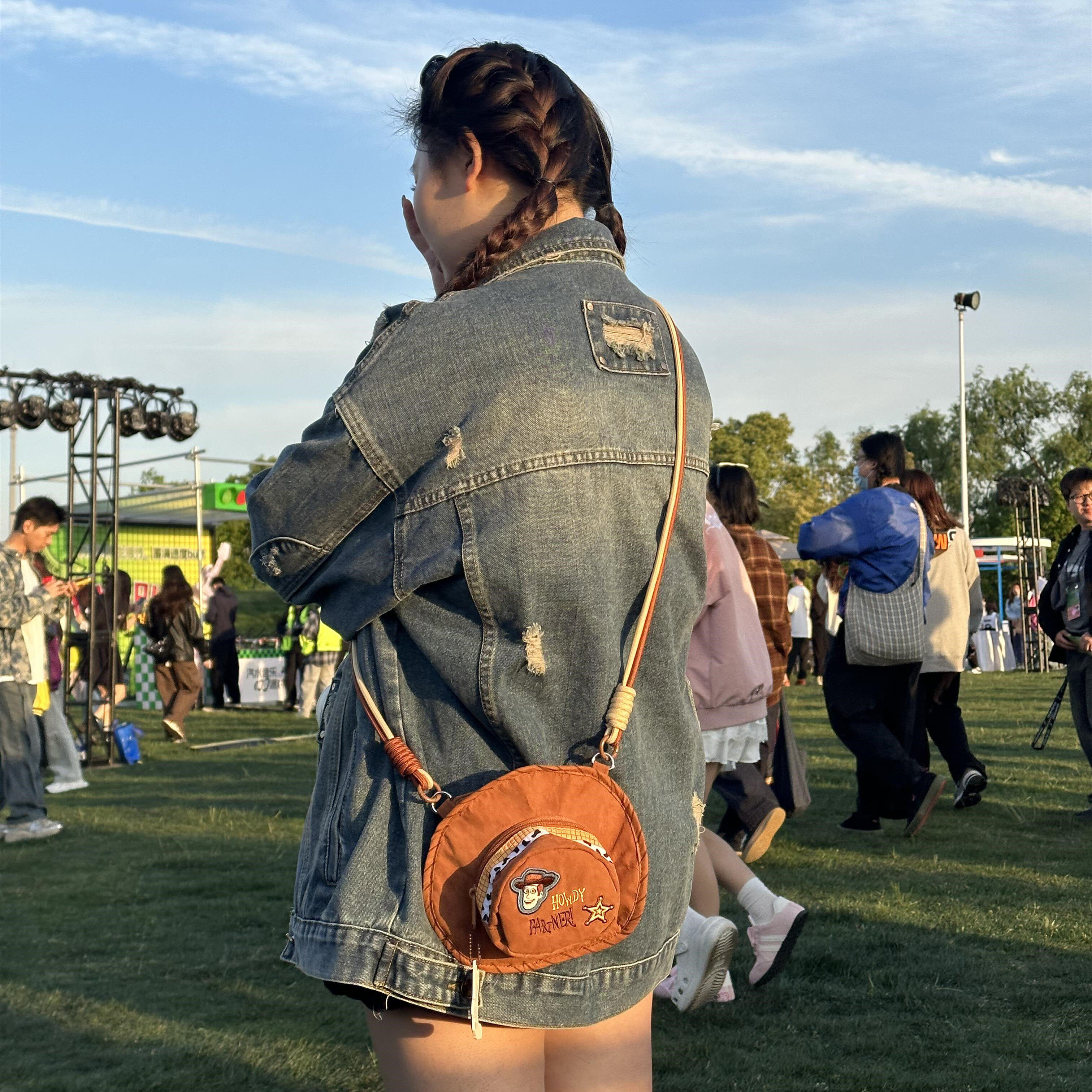 【适合夏天背的包包】可爱拍立得包包胡迪牛仔帽斜挎包手机包女生