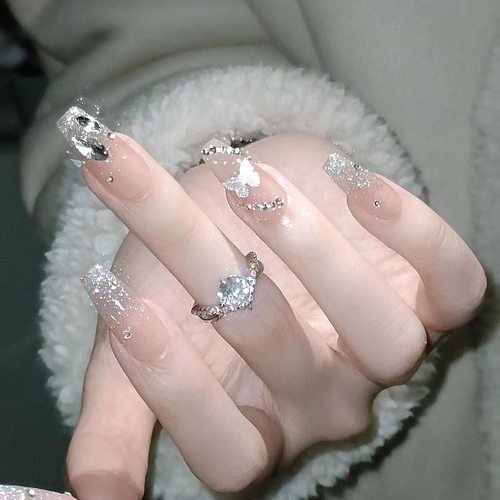 2025新款纯手工穿戴甲冰透碎钻蝴蝶美甲片气质显白亮钻学生可拆卸