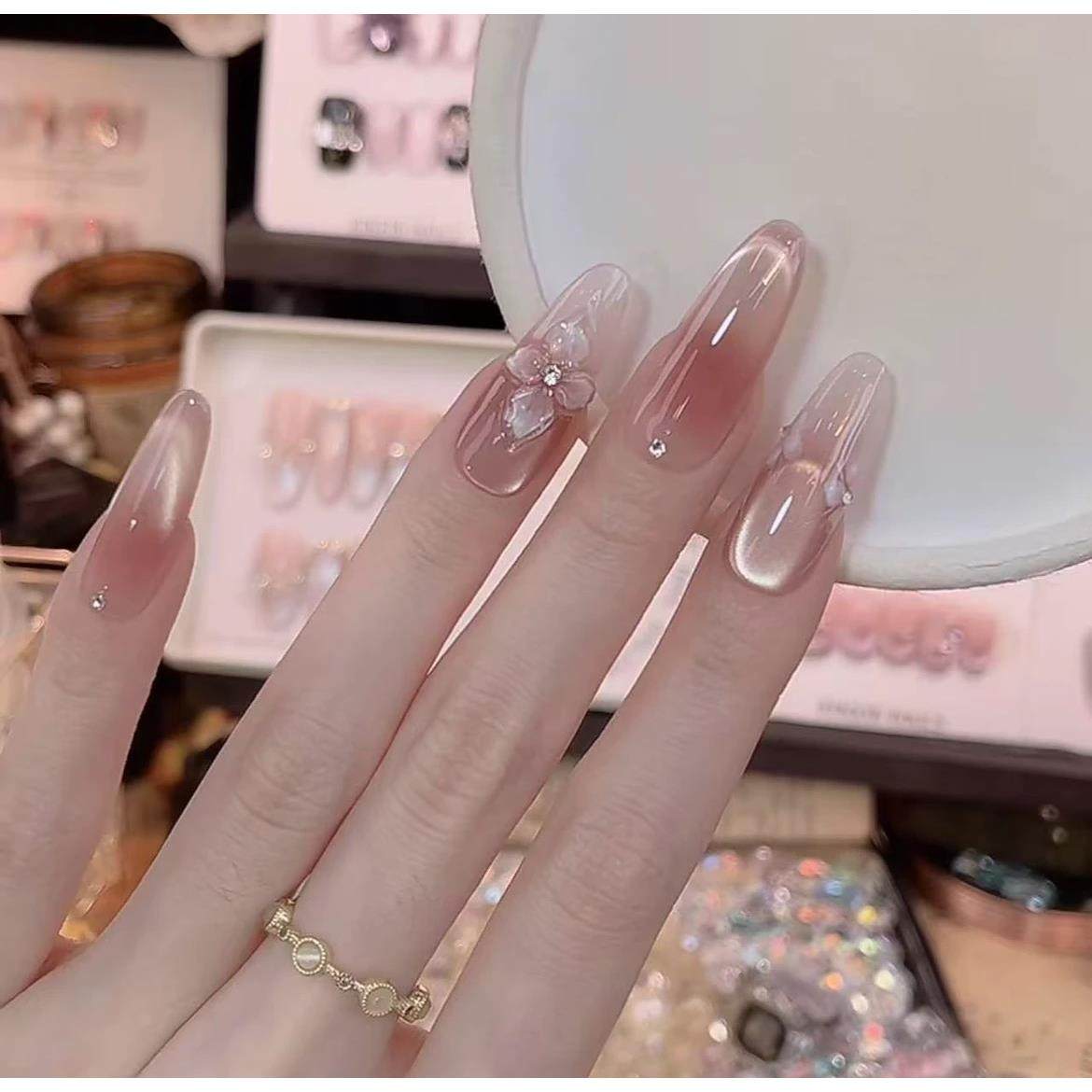 【冬日冰冻花】纯手工穿戴甲立体花瓣冰透腮红猫眼美甲气质显白甲,彩妆/香水/美妆工具,穿戴甲/甲片,淘宝优惠券,粉丝福利购,淘宝优惠卷