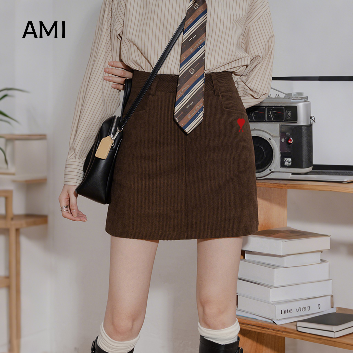 AMI美式复古高腰灯芯绒字