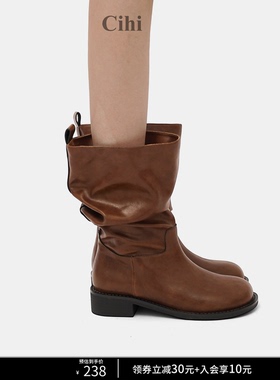 Cihi'Pluto' 褶皱设计英伦风油蜡皮粗跟堆堆靴秋季大腿围宽筒短靴