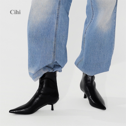 Cihi长期主义3.5尖头细跟瘦瘦靴