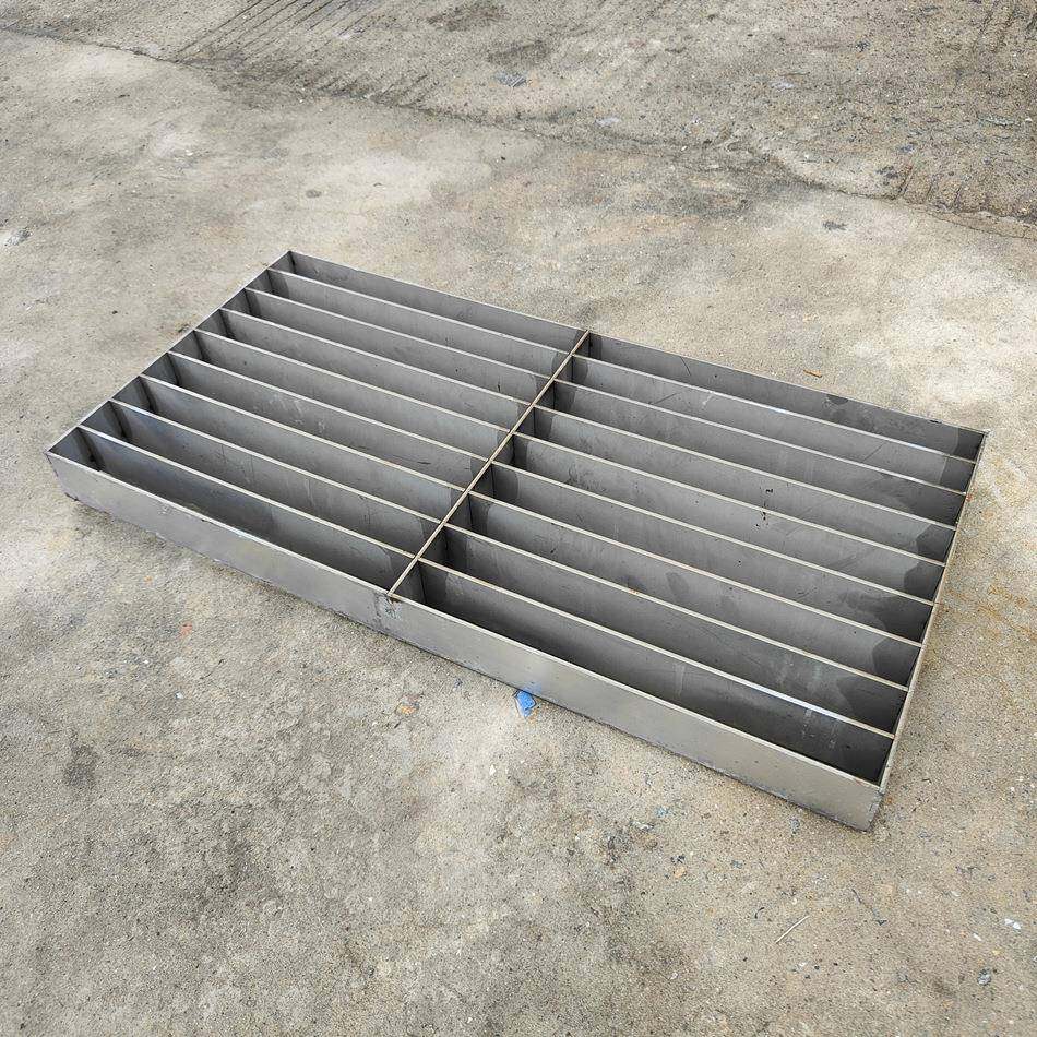 厂家201不锈钢格栅304方形雨水污水下沉式沙井盖隐形装饰窨井盖,基础建材,排水沟槽/盖板,淘宝优惠券,粉丝福利购,淘宝优惠卷
