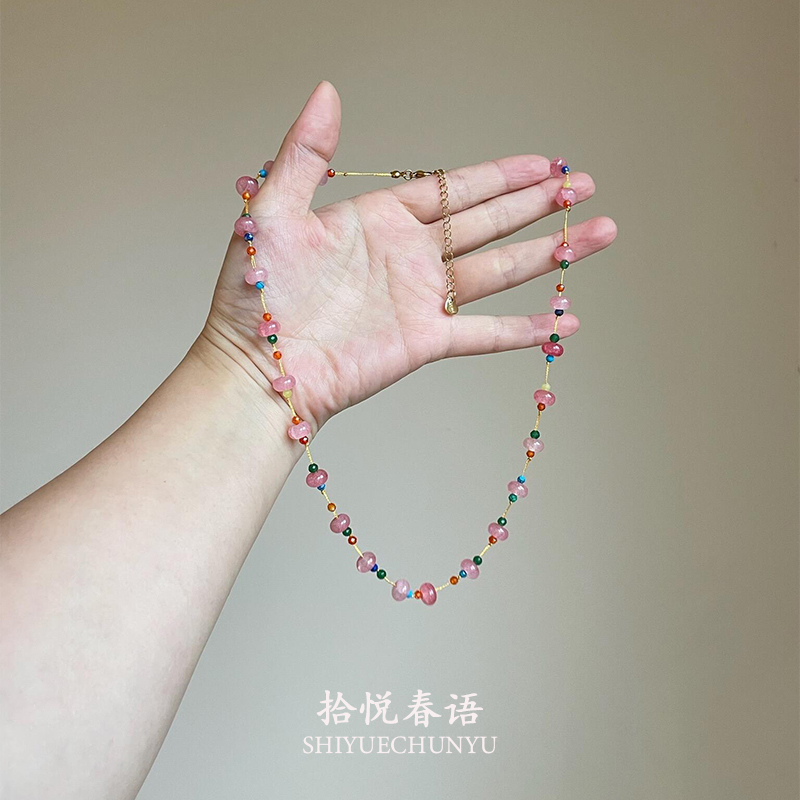 复古多巴胺粉色串珠项链甜美精致