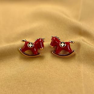 马上有钱马年年红色小马耳环2025新款 高级感生肖本命小众耳钉 爆款