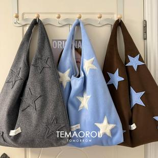 植绒刺绣星星三角单肩包大容量y2k腋下包托特包 冬季 轻亚比风