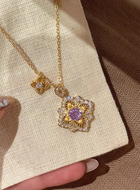 复古金色拉丝四叶花钻项链女精致轻奢小众设计高级感毛衣链配饰