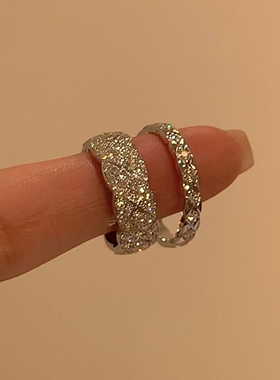 银色菱格纹戒指复古轻奢独特爆闪