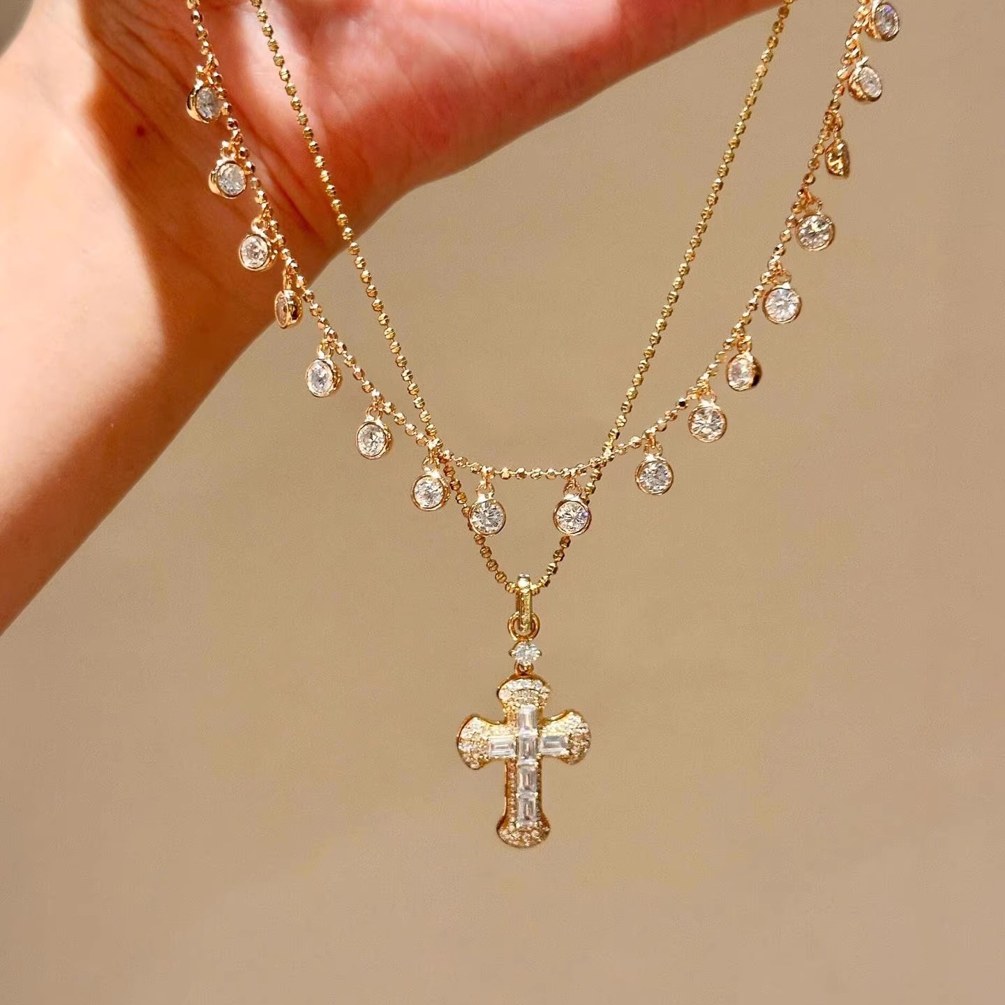 爆闪锆石泡泡钻十字架吊坠项链女