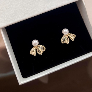 法式 千金感蕾丝蝴蝶结仿珍珠耳钉轻奢高级感精致耳饰独特漂亮耳环