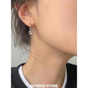 镂空小花朵点钻耳圈可爱精致百搭小众时尚 耳饰2025超火高级感耳环