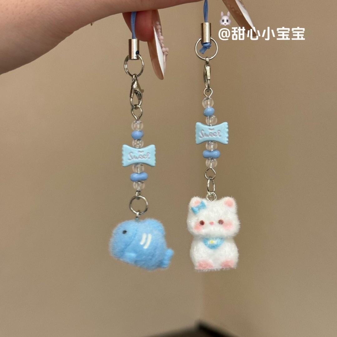 新款卡通可爱植绒立体树脂糖果猫咪小鱼钥匙链包包挂件手机挂绳