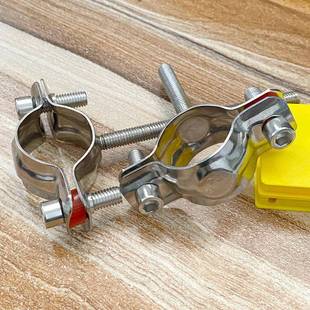 304不锈钢管夹带螺杆m8抱箍卡箍固定管支架4分6分水管燃气管管卡