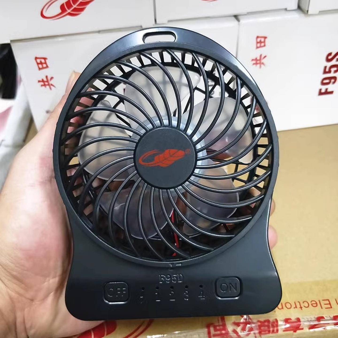 共田F95D暴风芭蕉扇迷你小风扇学生宿舍户外可携式充电扇无刷大风