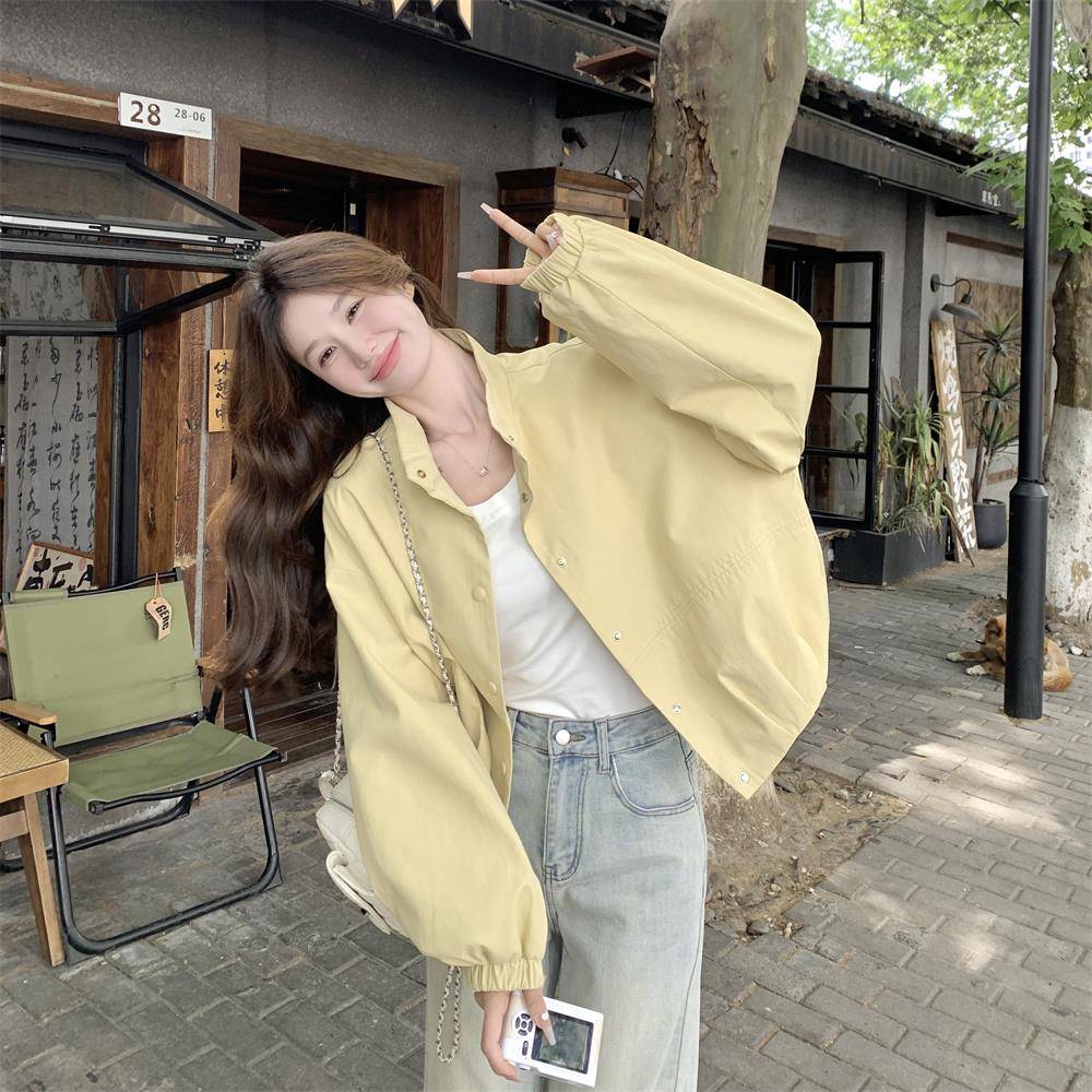 奶黄色工装风衣外套女春秋2025新款减龄设计感小众独特别致学院风