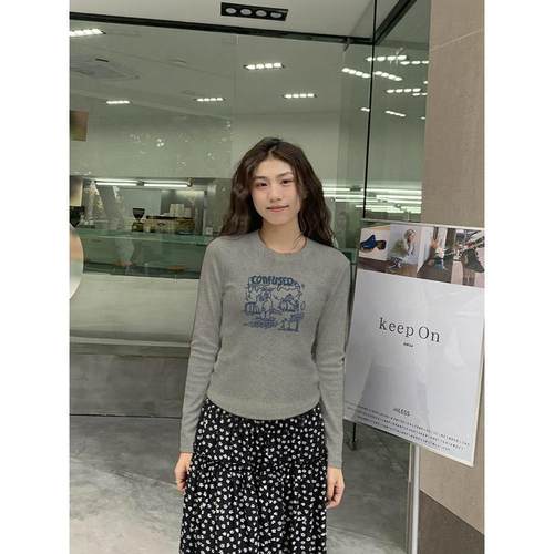 深灰色小猪印花长袖打底t恤女秋