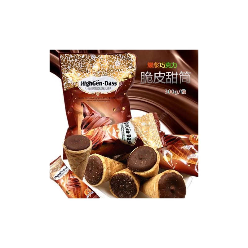 新货新品零食英国风味巧克力脆皮甜筒爆浆巧克力奶油草莓夹心蛋卷