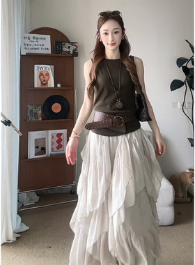 向晚意 STUDIO 春夏后背镂空辣妹纯欲背心荷叶边不对称半身裙套装