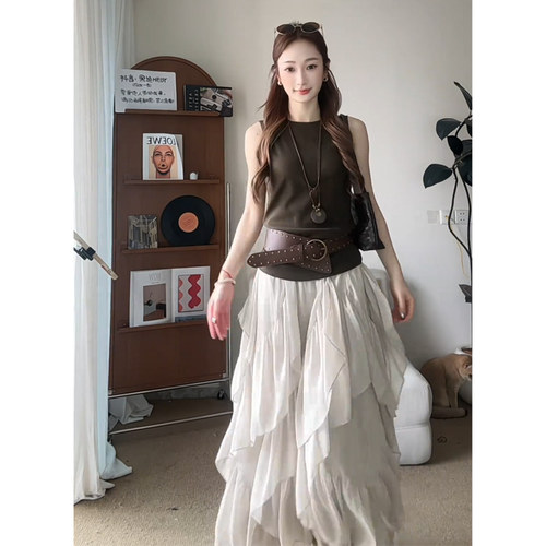 向晚意 STUDIO 春夏后背镂空辣妹纯欲背心荷叶边不对称半身裙套装