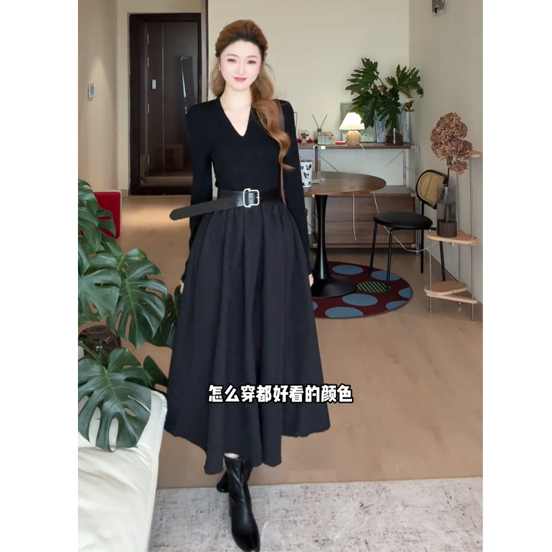 Wannvy Up御姐赫本风针织拼接v领连衣裙女装秋季气质收腰A字长裙