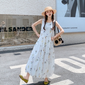 时尚设计感宽松显瘦圆领碎花无袖连衣裙夏季新款百搭减龄休闲长裙图片