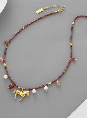 26年新年红石榴石小马转运锁骨链