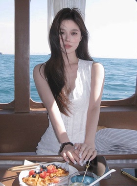 2025 白屿风信法式白色V领无袖连衣裙女夏收腰长裙