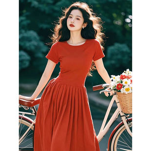 韩系氛围感穿搭简单大方海边度假显瘦红色圆领短袖连衣裙子女夏季