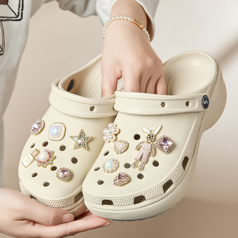 云朵洞洞鞋女款2026新款夏季防滑厚底增高沙滩鞋包头凉拖鞋女外穿