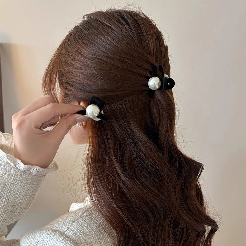 灰调高级感珍珠发夹半扎发气质刘海小抓夹女2025新款鲨鱼夹子头饰
