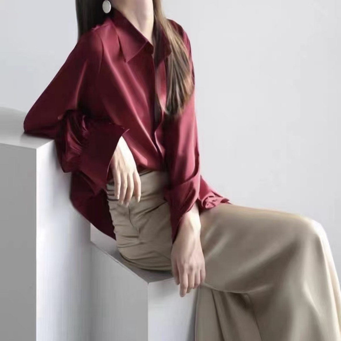 早春韩系独特别致小衫超好看洋气减龄绝美酒红色衬衫女