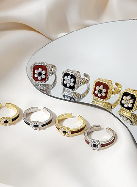 2023年新潮食指戒复古港风珍珠花朵指环高端气质典雅成熟戒指